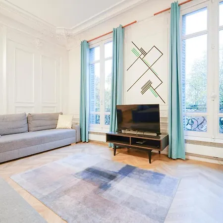 X Typical Next To Gare De Lyon G * Parigi